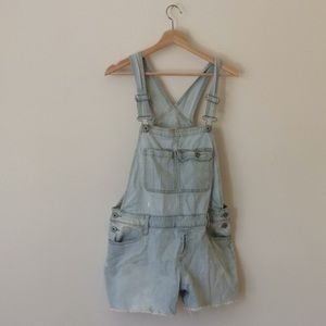 Mossimo L light denim cotton shortalls